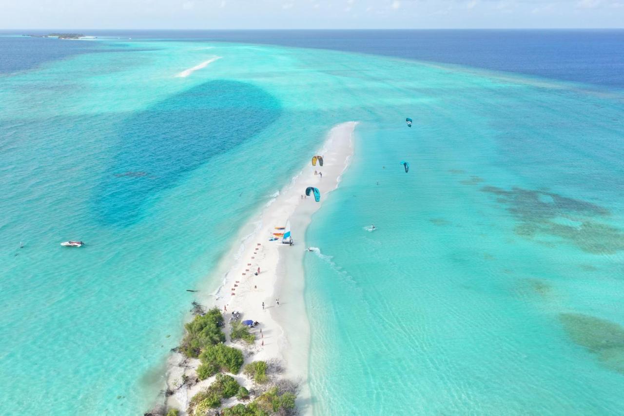Summer Vibes Beach Front Rasdhoo Kültér fotó